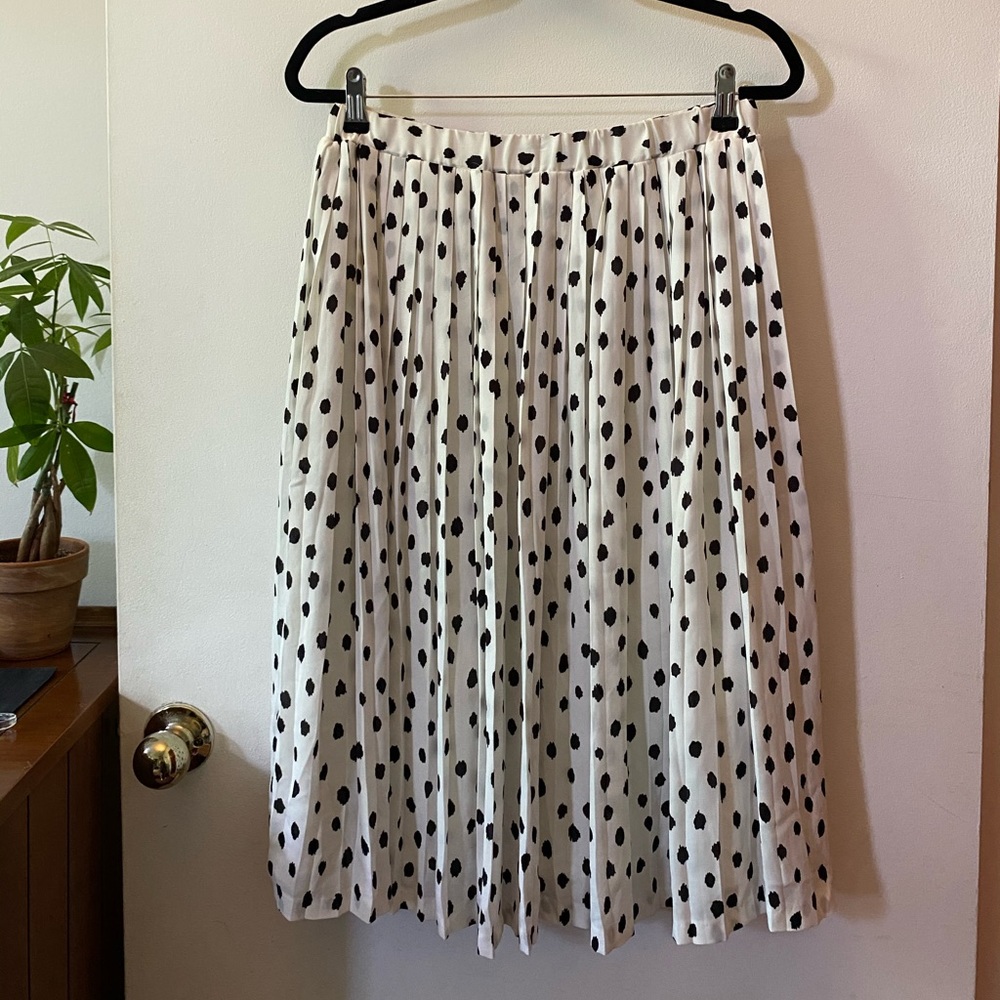 Banana Republic pleated midi skirt